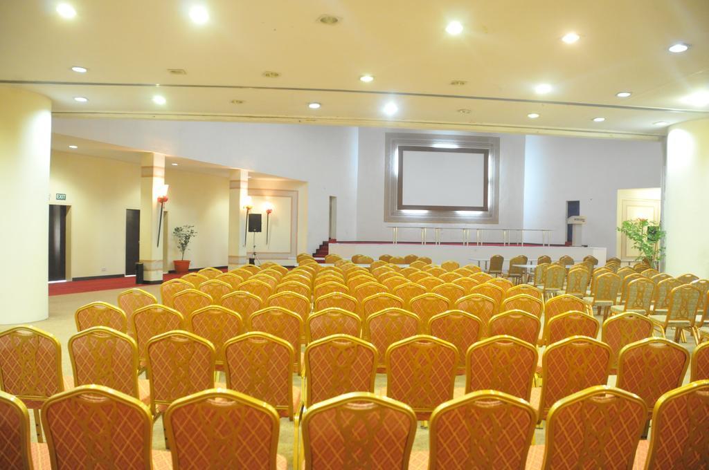 Hotel Nicon Luxury Abudża Zewnętrze zdjęcie