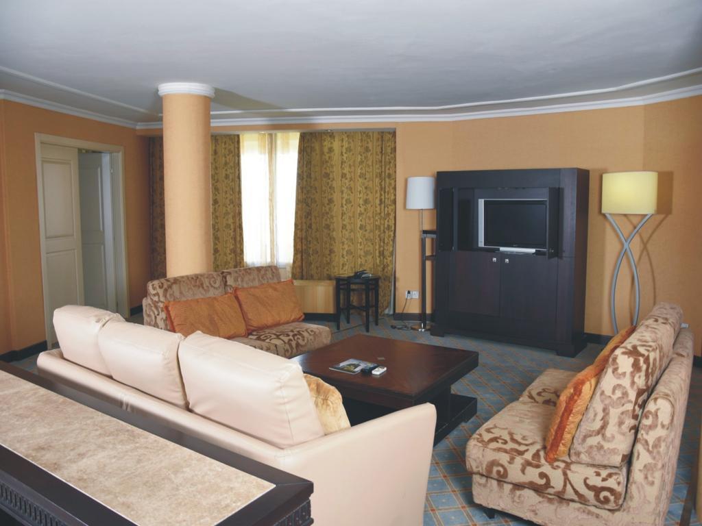 Hotel Nicon Luxury Abudża Zewnętrze zdjęcie