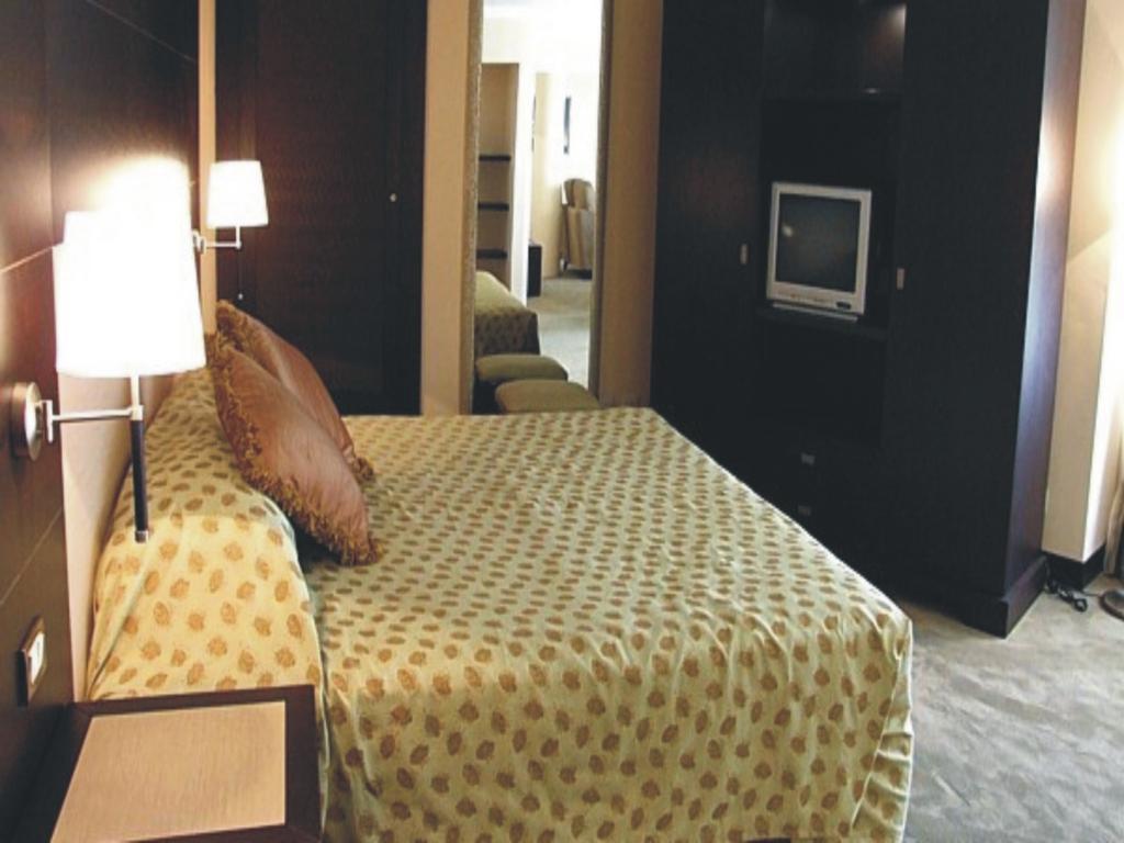 Hotel Nicon Luxury Abudża Zewnętrze zdjęcie
