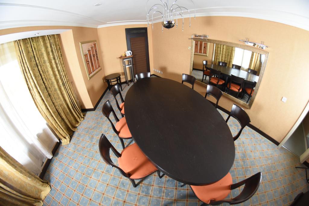 Hotel Nicon Luxury Abudża Zewnętrze zdjęcie