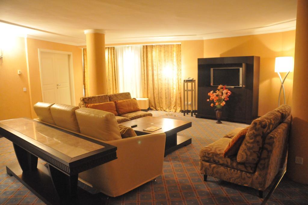 Hotel Nicon Luxury Abudża Zewnętrze zdjęcie