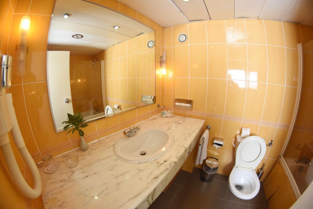Hotel Nicon Luxury Abudża Zewnętrze zdjęcie