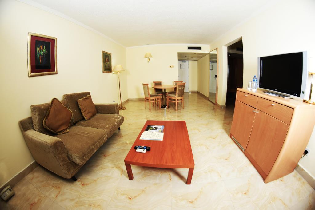 Hotel Nicon Luxury Abudża Zewnętrze zdjęcie